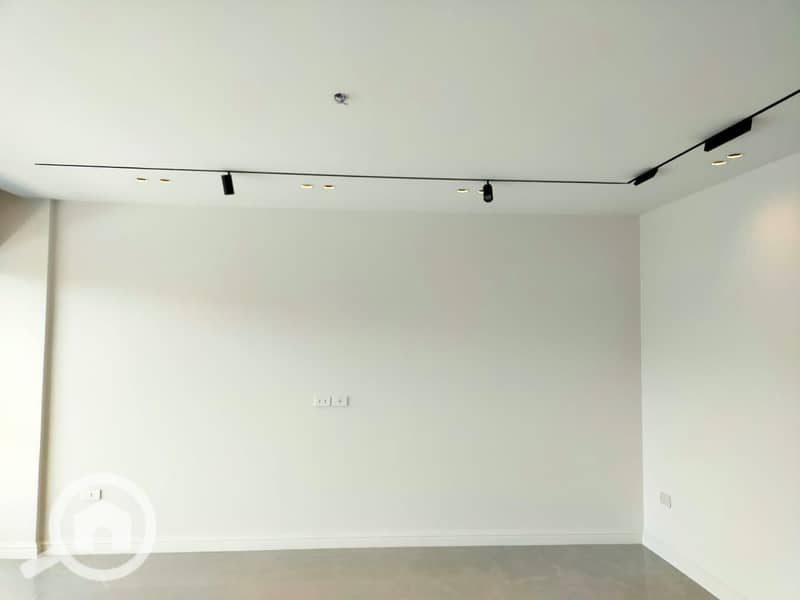 2 WhatsApp Image 2025-11-08 at 3.43. 45 PM. jpeg