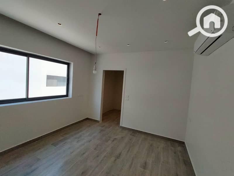 5 WhatsApp Image 2025-11-08 at 3.43. 46 PM. jpeg