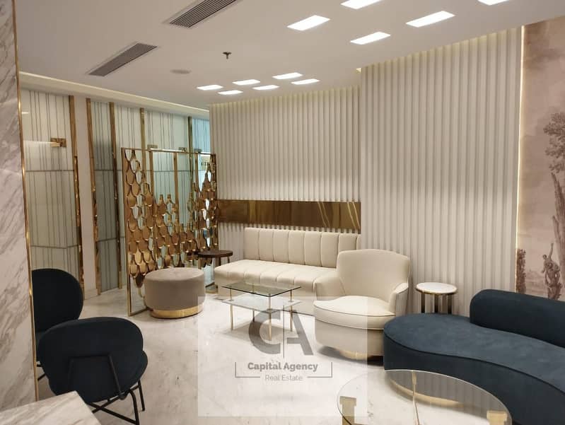 2 photo_6026083423073981736_y. jpg