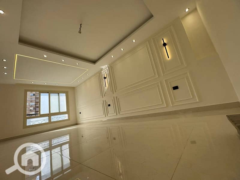 2 d76ab296-1e04-435f-b469-48f3454ca918. jpeg