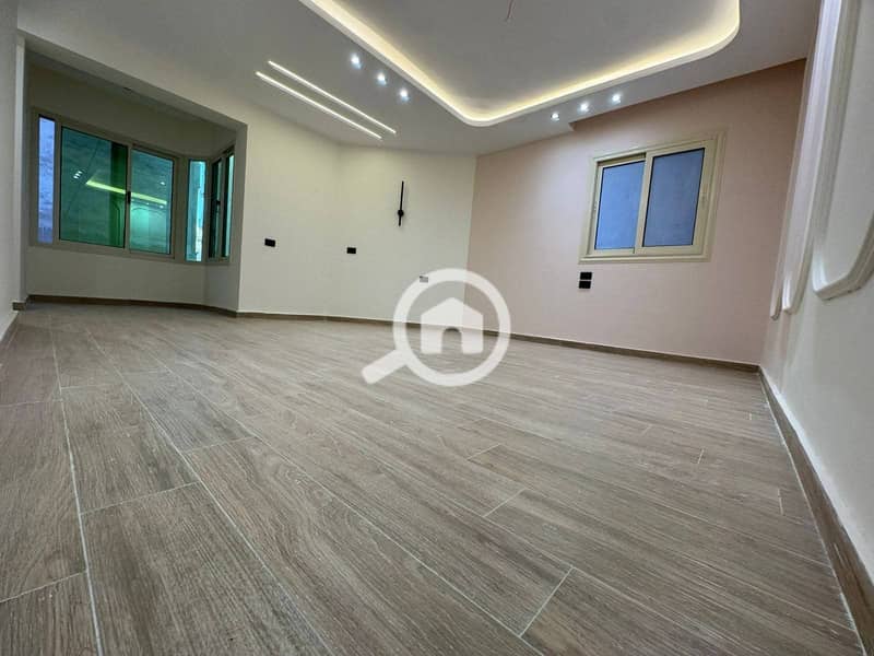 10 745566cb-e7f8-4df6-9e8c-5f0f36023fde. jpeg