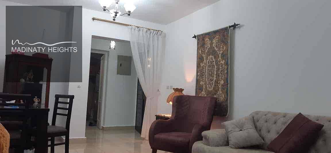 2 b863b994-cf38-4b02-ada5-d9c638564585. jpg