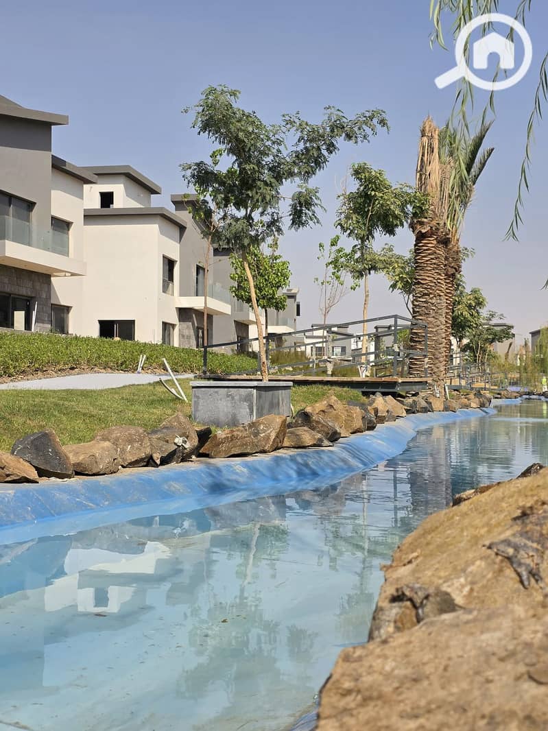 6 WhatsApp Image 2025-11-04 at 2.52. 38 PM. jpeg