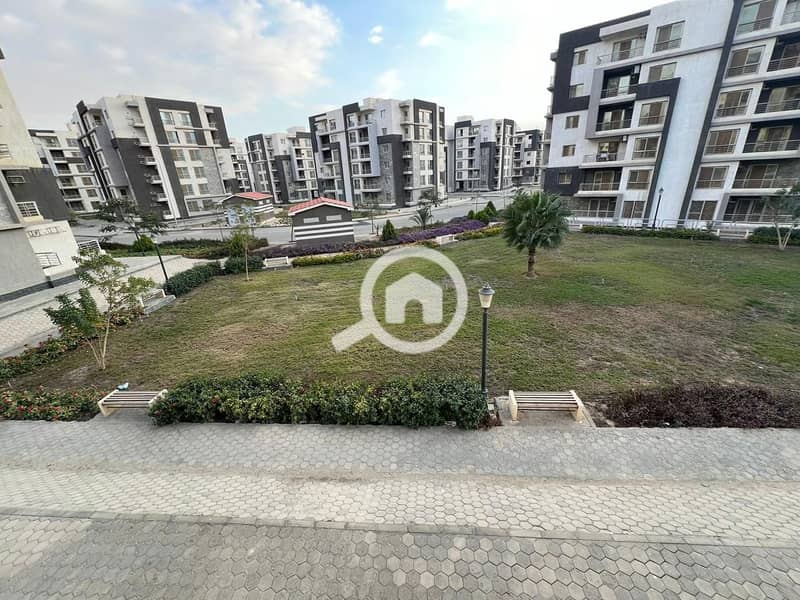 4 04fdceb2-020f-43d9-96d1-c7f57620c45d. jpg