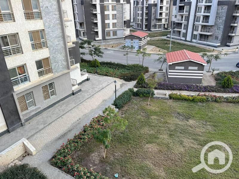 8 df3f6567-3967-44fe-aa35-4955452ff8f9. jpg