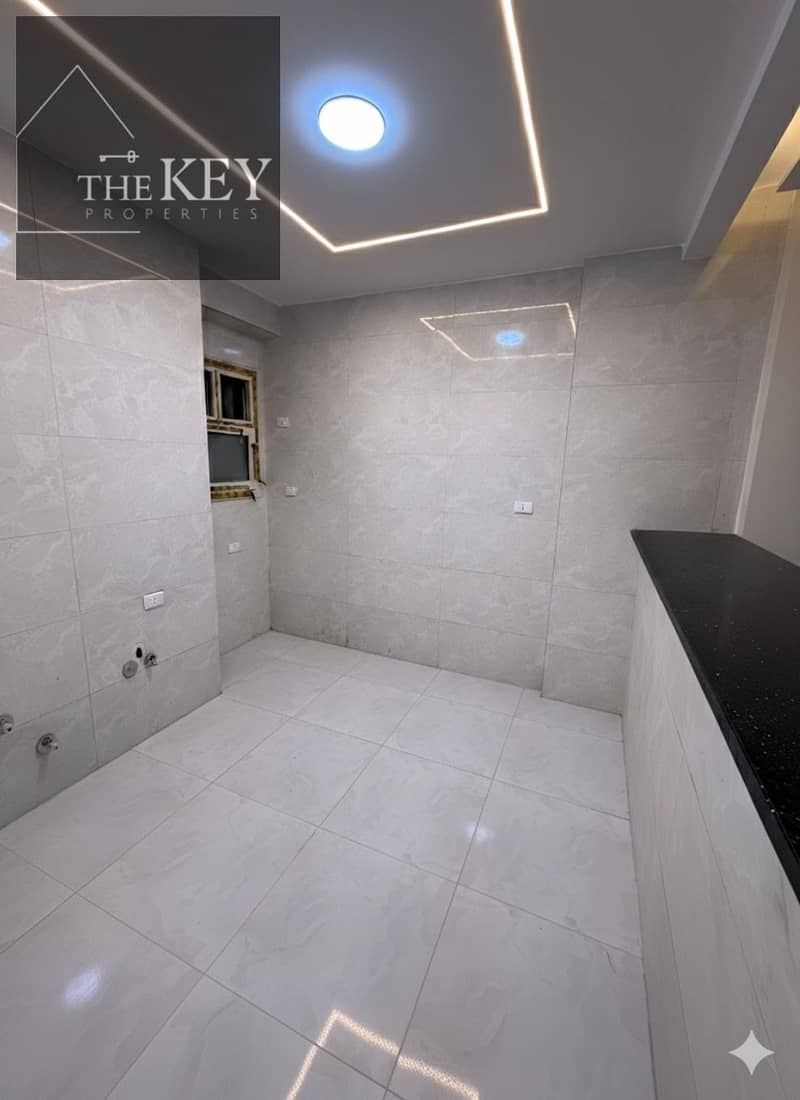 9 1c5cdee3-0156-4d83-88a5-162e45da35f0. jpg