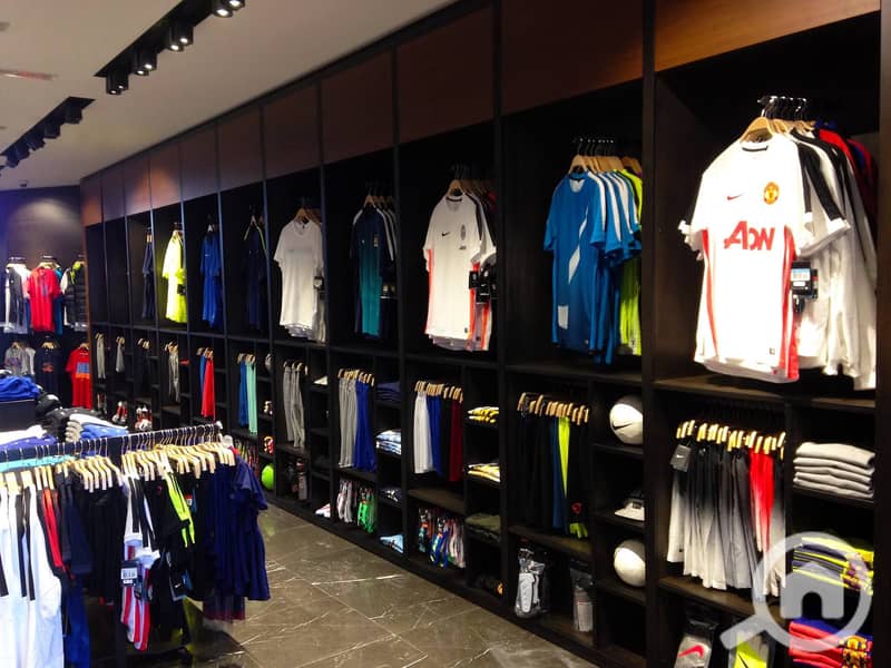 4 ديكورات-محلات-ملابس-4. jpg