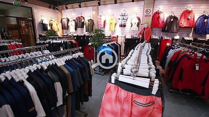 5 pngtree-clothing-store-image_827082. jpg