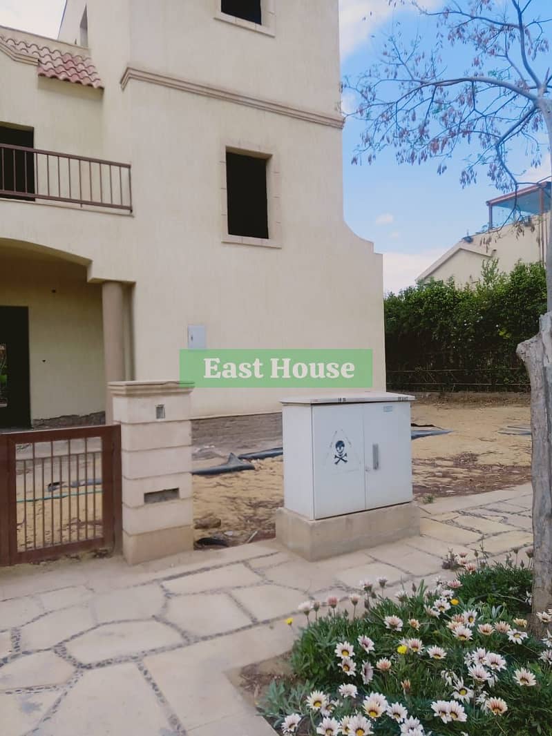 4 8f6beabd-752a-4ce5-adbf-020b86ff79c6. jpeg