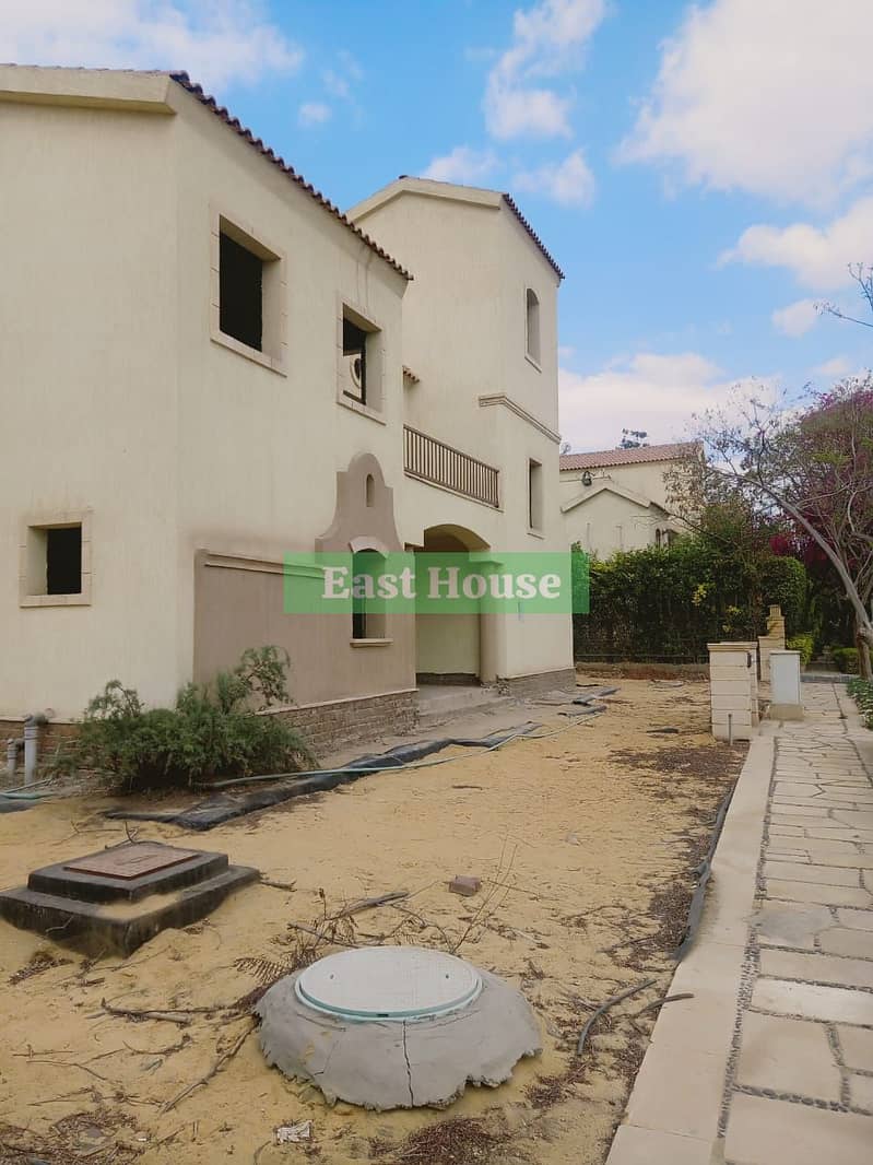 8 c97db031-6c72-44e2-bbc3-5c3e8fa71cfb. jpeg