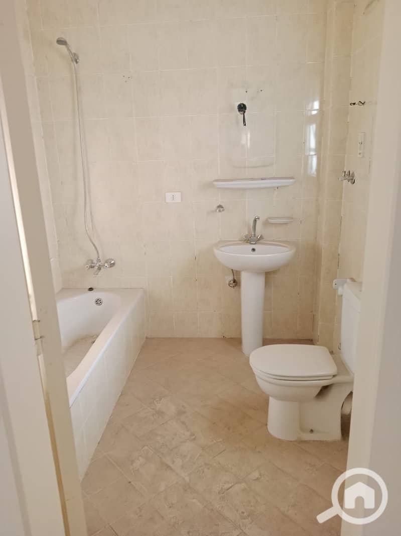 2 37d951f0-3e3d-46de-adf8-2231ee95363f. jpeg