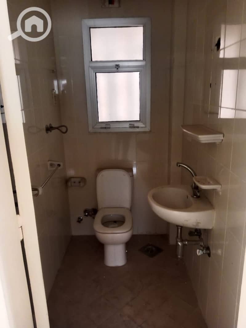 8 b5f345e1-037b-4370-b5ec-5f1bd7ec6b75. jpeg