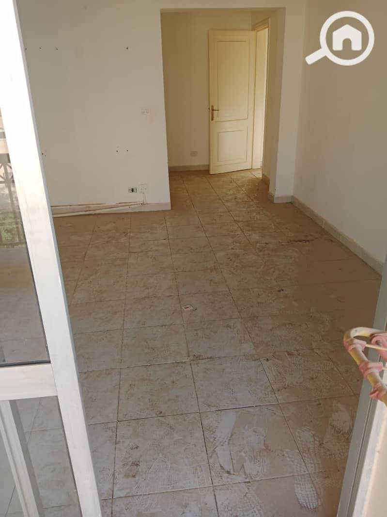 10 e52a5964-9df2-400d-be93-bafa67c9d3c0. jpeg