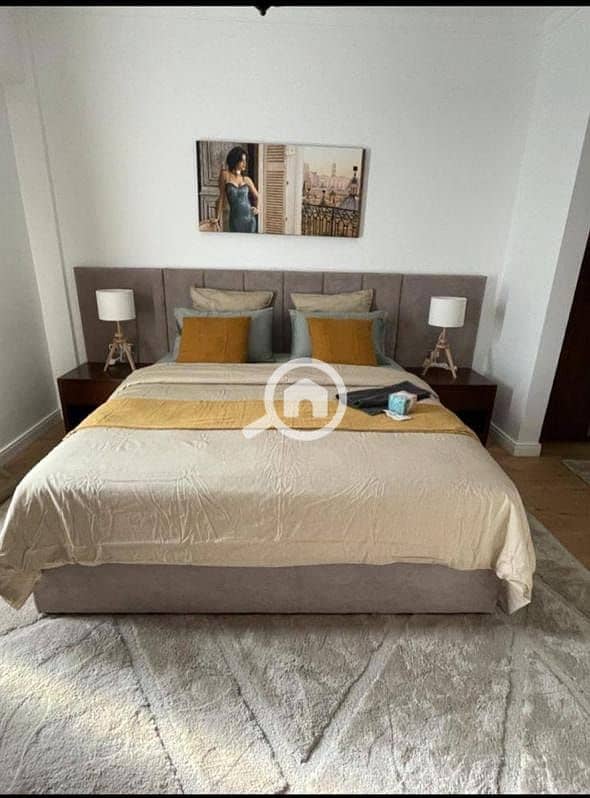 4 c69db24d-af8d-4645-9069-0984942cf2d0. jpeg