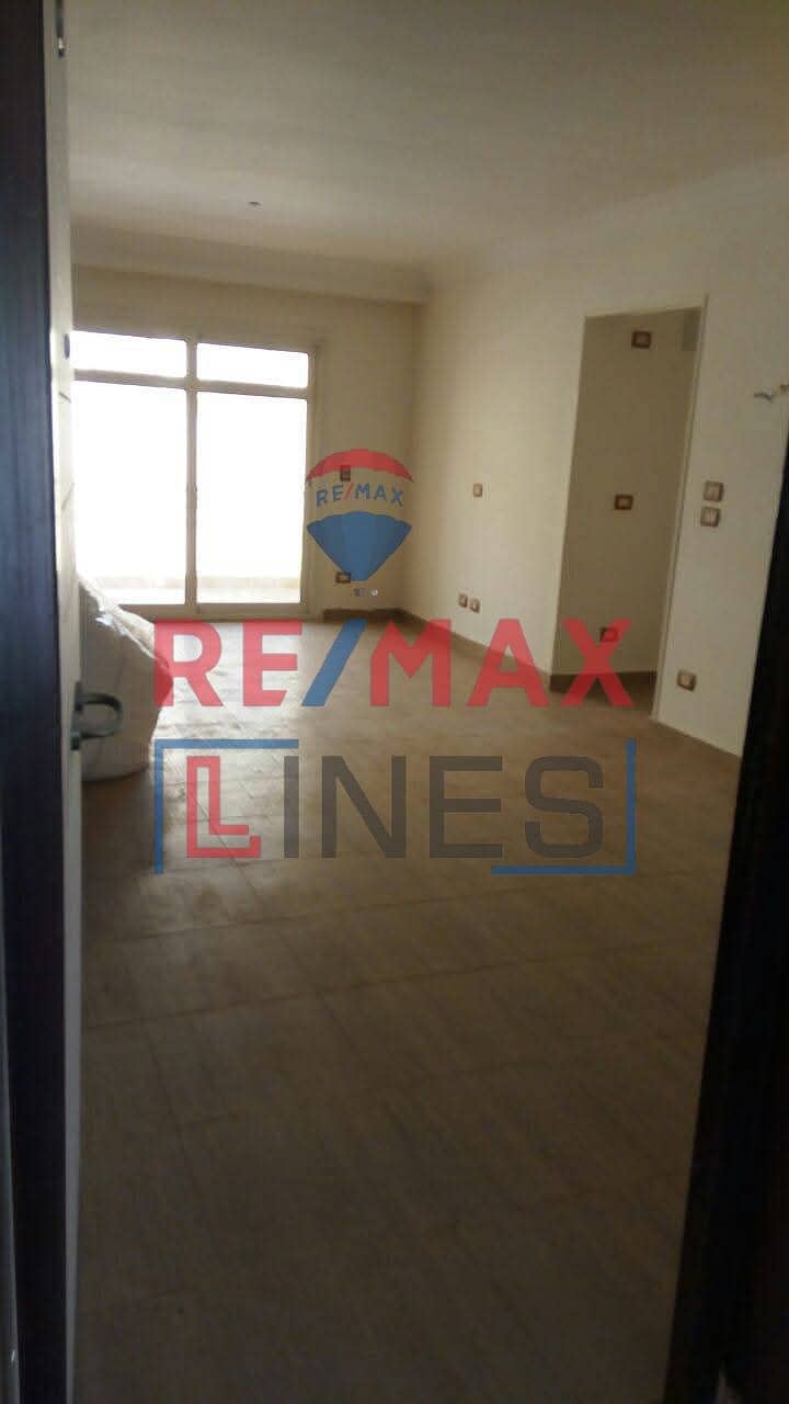 2 d76bc485-2d42-4ad2-b84f-593f52efeed4. jpg