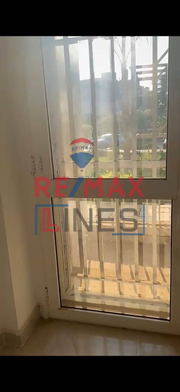 2 dfbd7d9c-8fbe-4f7e-ab2e-6b2e8b1c6f0e. jpg