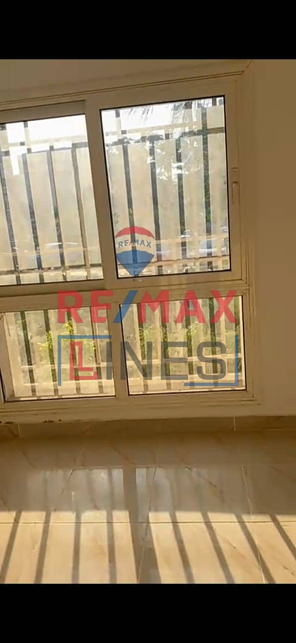 3 a11054a1-48ba-4dff-8c54-ce2054906c79. jpg