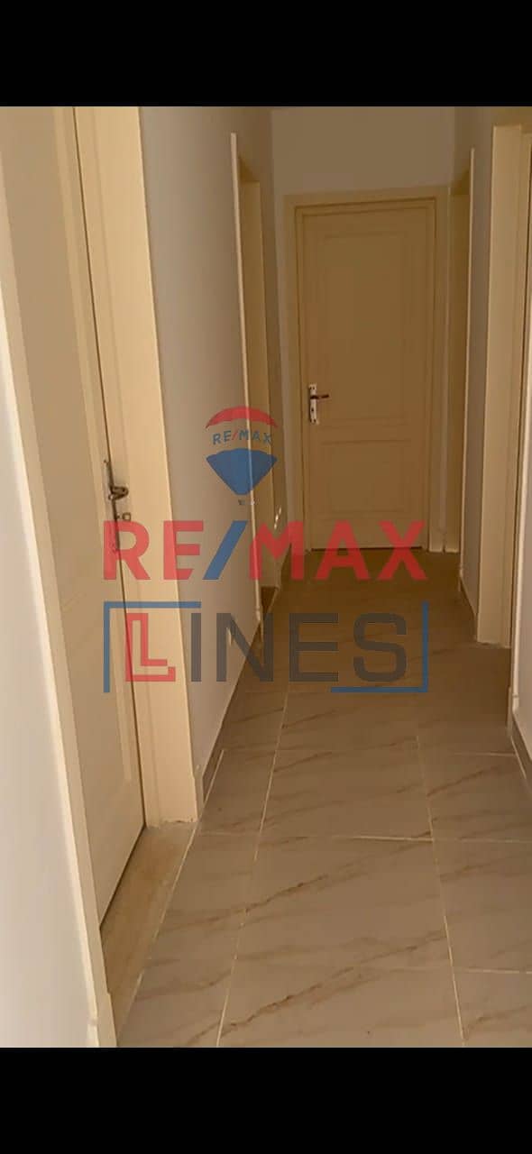 8 9588e4a3-4ad6-475b-a051-7b282e543e63. jpg