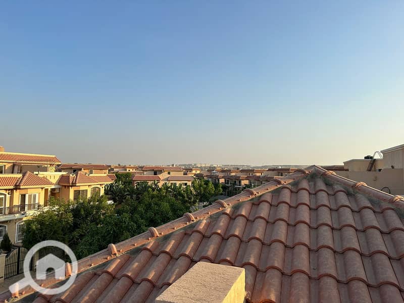 8 9b960a32-b557-4ef2-938b-8f4c4fe47801. jpeg