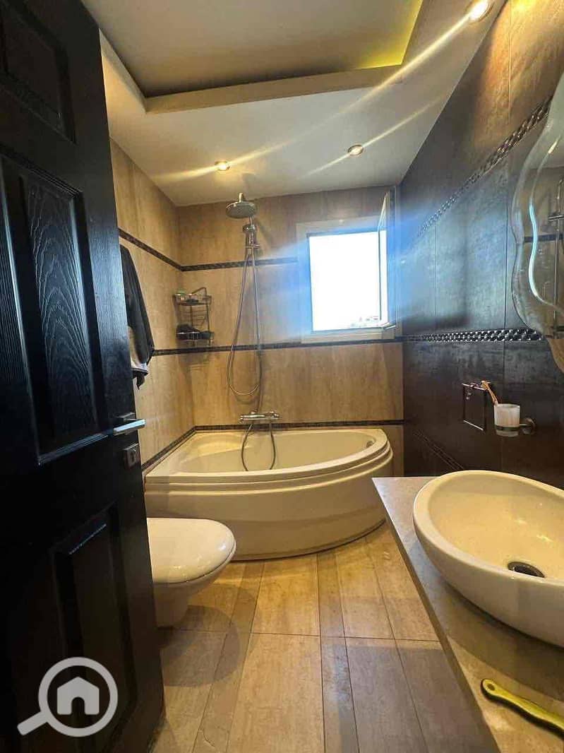 6 fc299813-df76-4f90-8ba0-0d7231b922f9. jpg