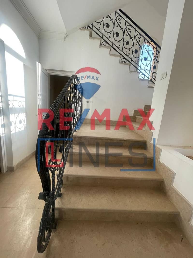 10 121a923b-05e7-4e47-ae68-fc352370d4c5. jpg