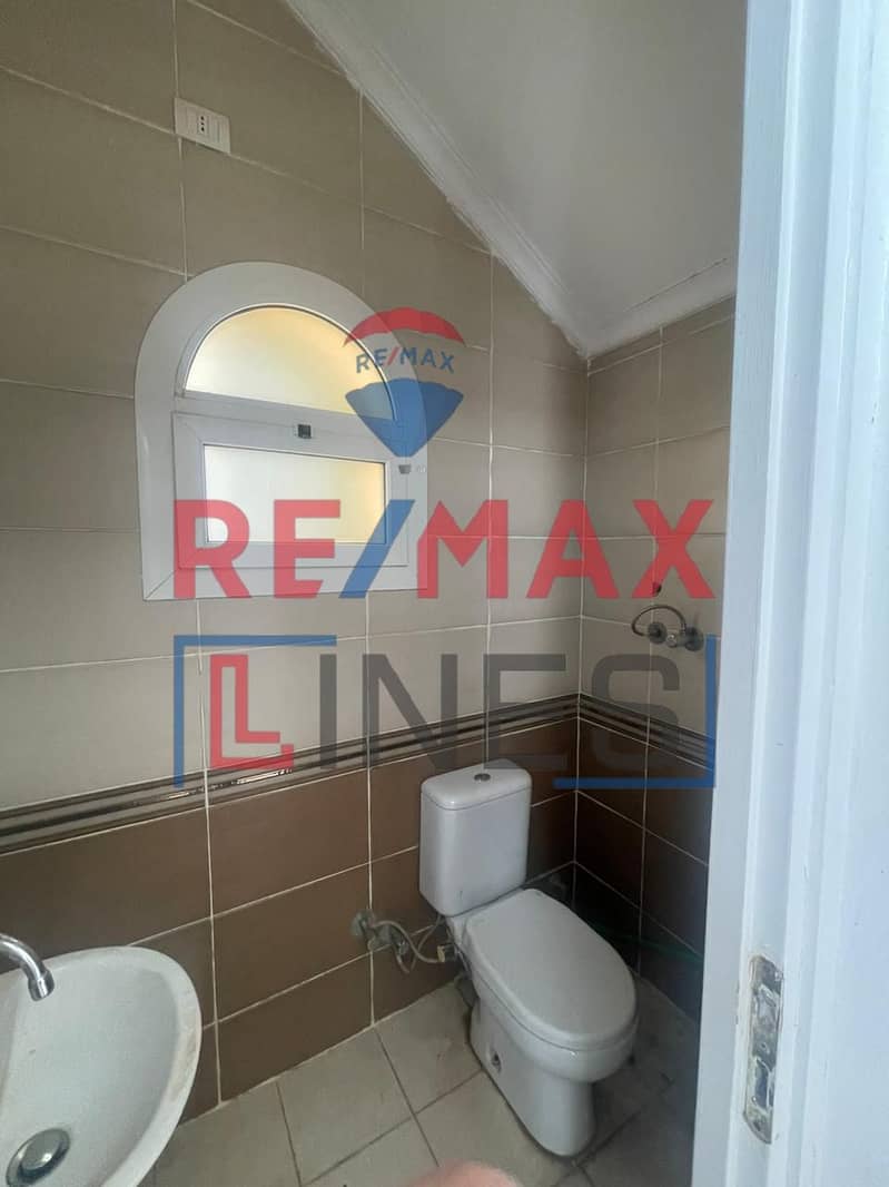 18 55baaea7-b64c-48d1-9ca7-36102f1c7b6a. jpg