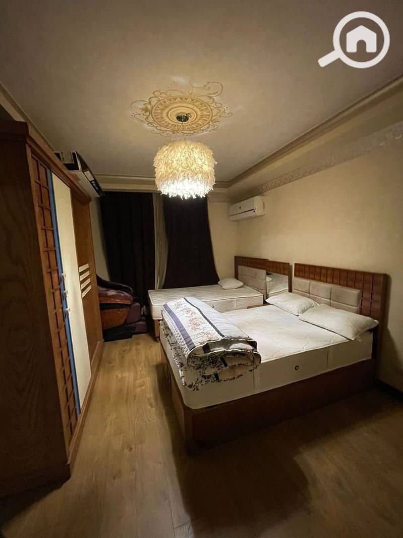 6 7ff711ff-de43-448f-961d-45ecf2f2683c. jpeg