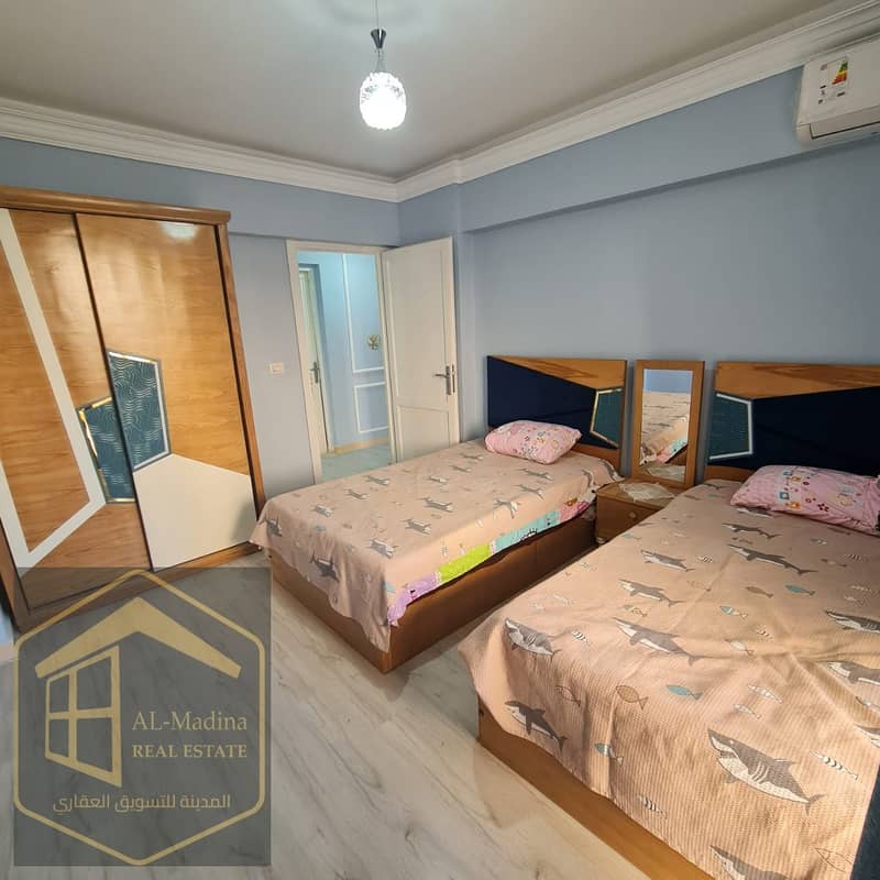 7 e90c7aee-fcb4-44a7-8285-1b0081383d92. jpg