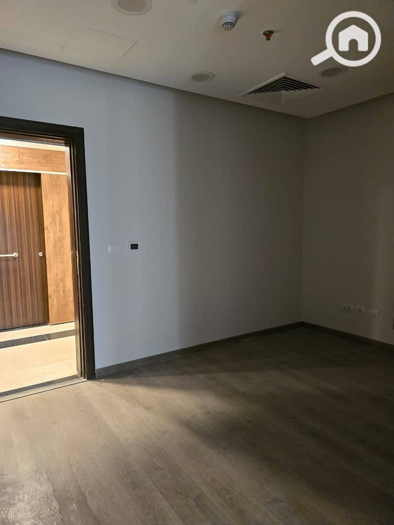 4 WhatsApp Image 2025-11-06 at 5.52. 42 PM (1). jpeg