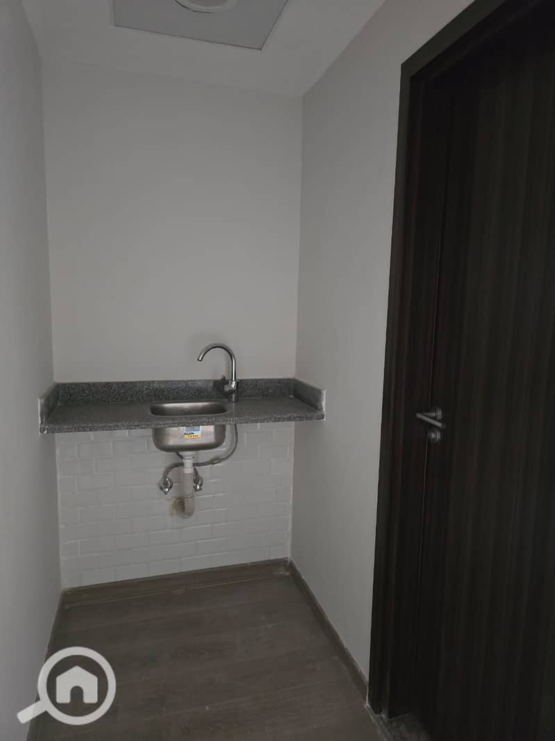 6 WhatsApp Image 2025-11-06 at 5.52. 43 PM. jpeg