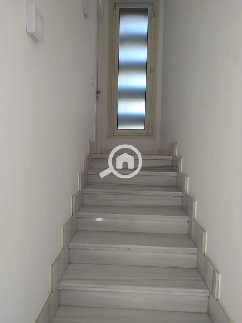 8 WhatsApp Image 2025-11-08 at 13.57. 50_ac7304b5. jpg