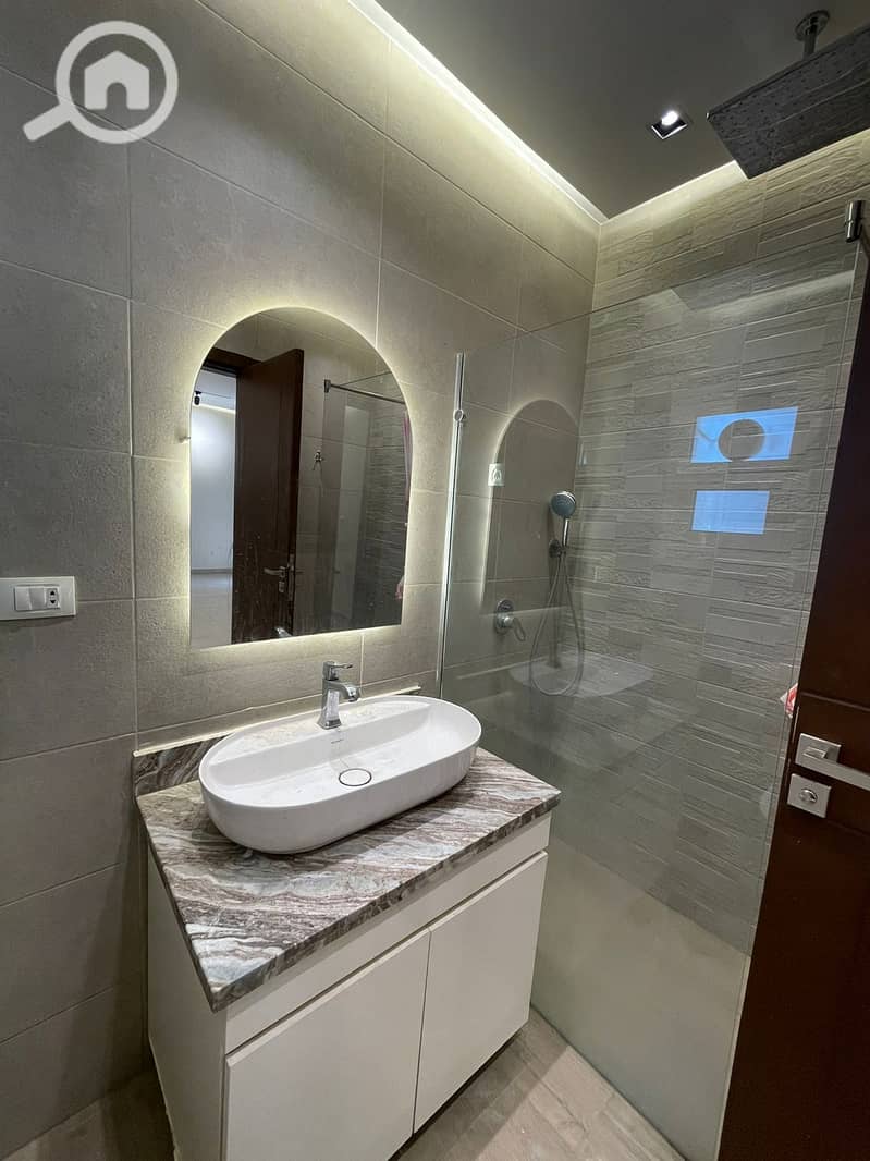 13 573046711_122148599396933128_7345377725910091076_n. jpg