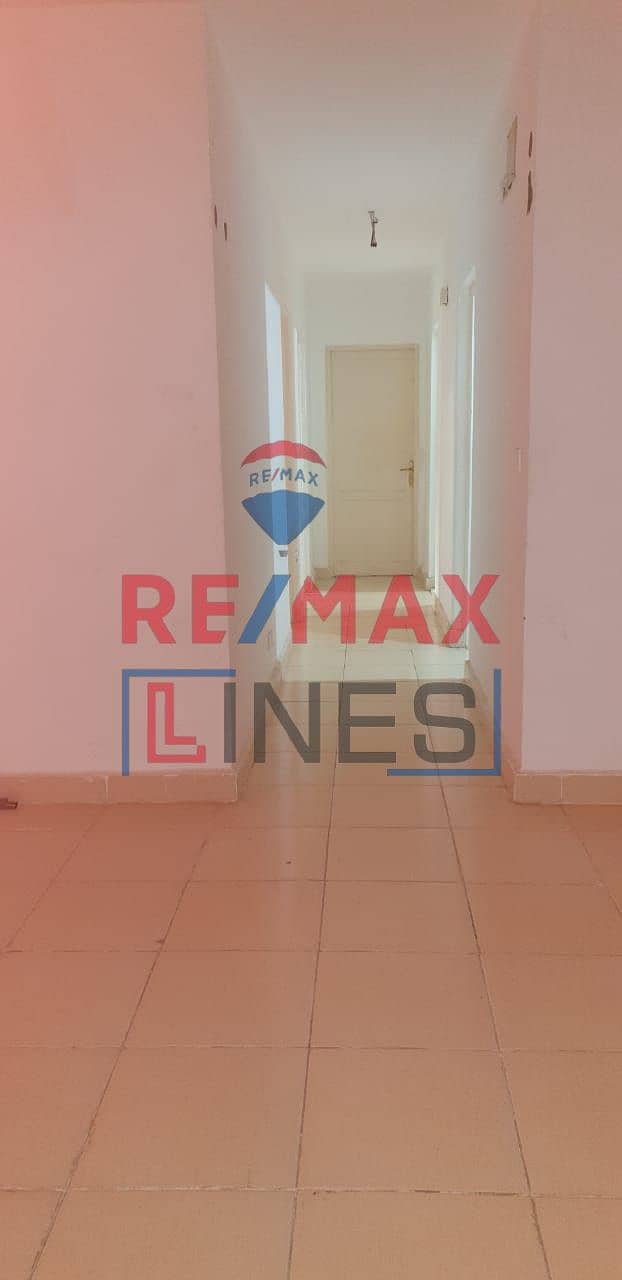 3 be8f0395-d7a4-4df4-924a-9e1e87f596af. jpg