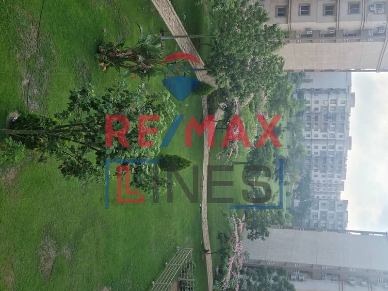 7 318ed9ee-7ddc-461c-80f3-3e0780f81543. jpg