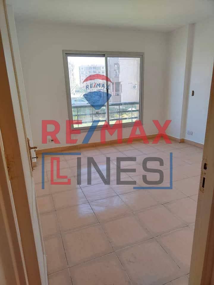 9 e79d7911-4e6c-434b-8ae5-9f2e39ea9c99. jpg