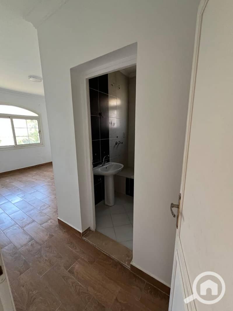 24 WhatsApp Image 2025-11-08 at 5.15. 27 PM (1). jpeg