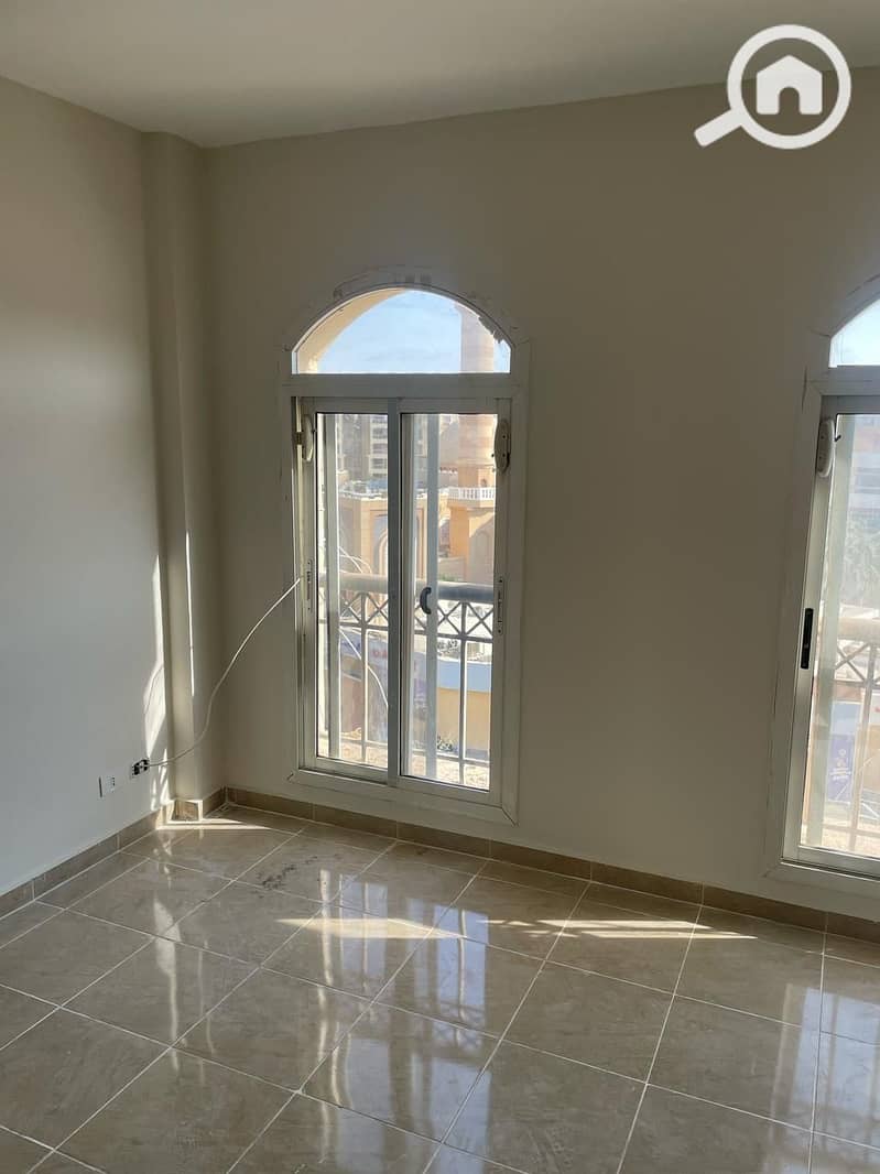 5 0c3b637e-8934-4c81-9a10-c0b29b1df5d7. jpeg