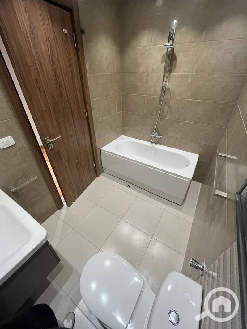 22 WhatsApp Image 2025-10-13 at 17.52. 24_5642bc72. jpg