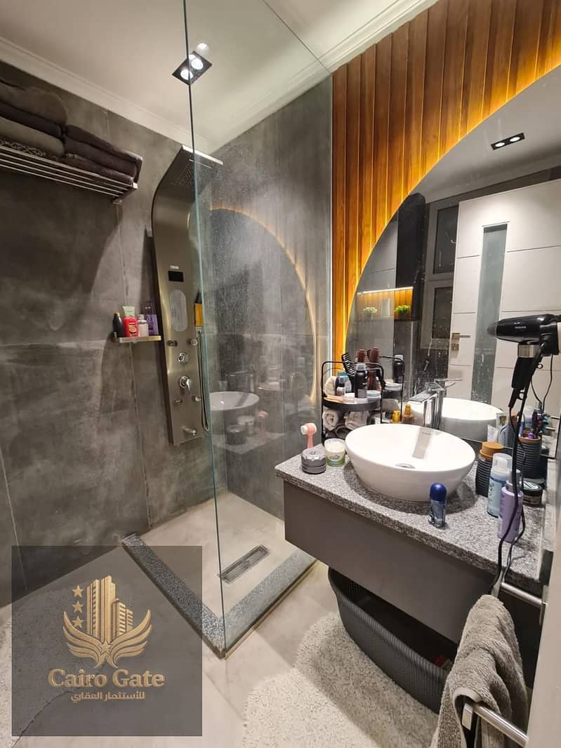 9 bb985d7b-7932-4cdc-8e1f-d0fe9b6154fd. jpg