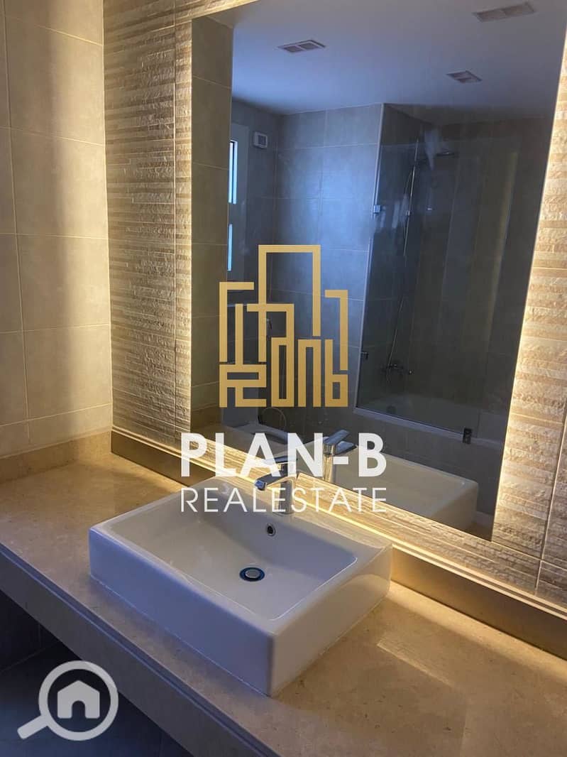 4 462e7c43-885d-4013-9bf5-29bee95d8dfb. jpeg