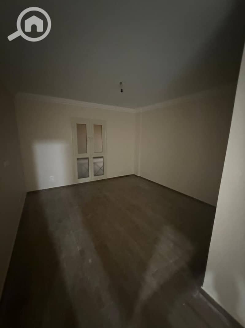 10 74a2fc0e-59da-463f-b540-8cebef6b12d7. jpeg