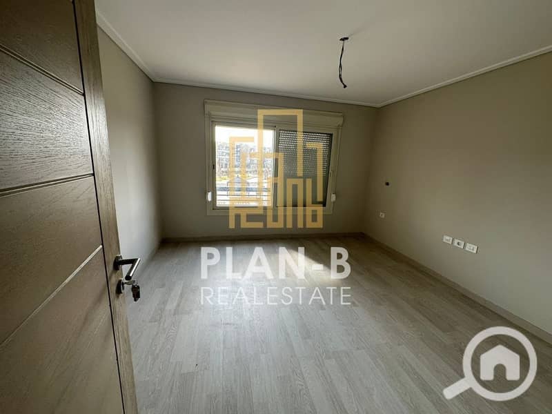 2 53f47b2f-d053-42da-9ba5-ee743c1fa960. jpeg