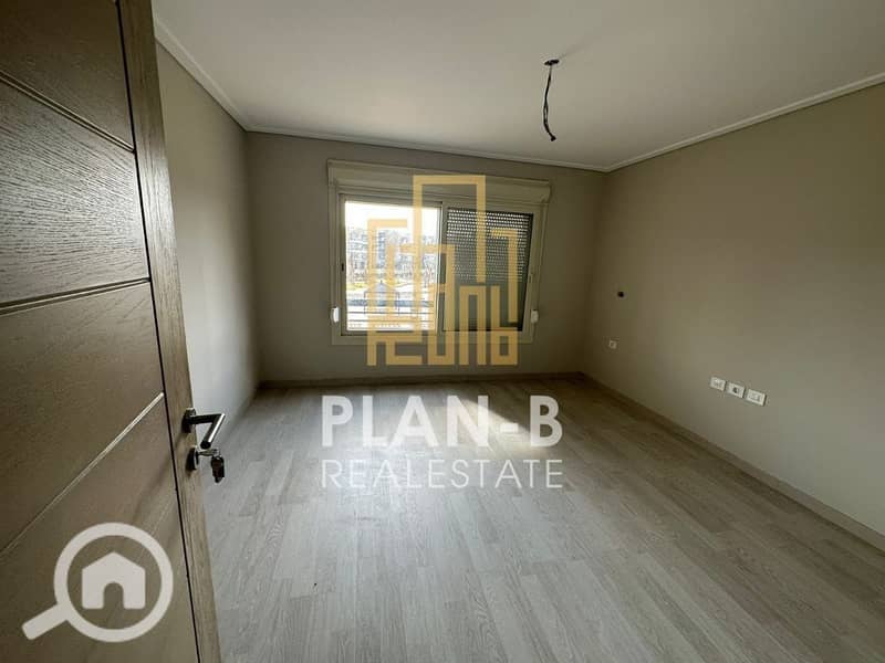 6 53f47b2f-d053-42da-9ba5-ee743c1fa960. jpeg