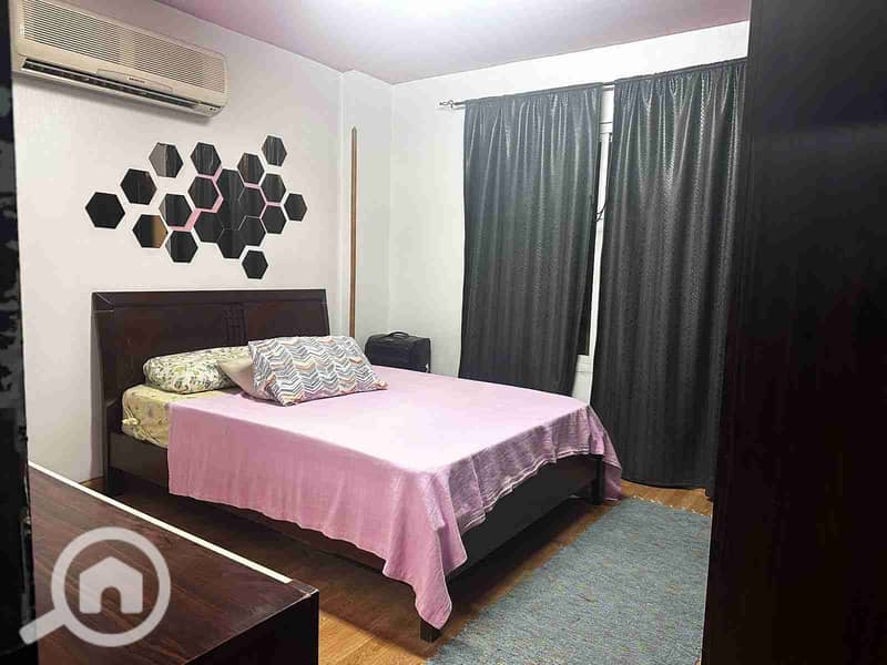 1000676970. jpg 1000676970. jpg