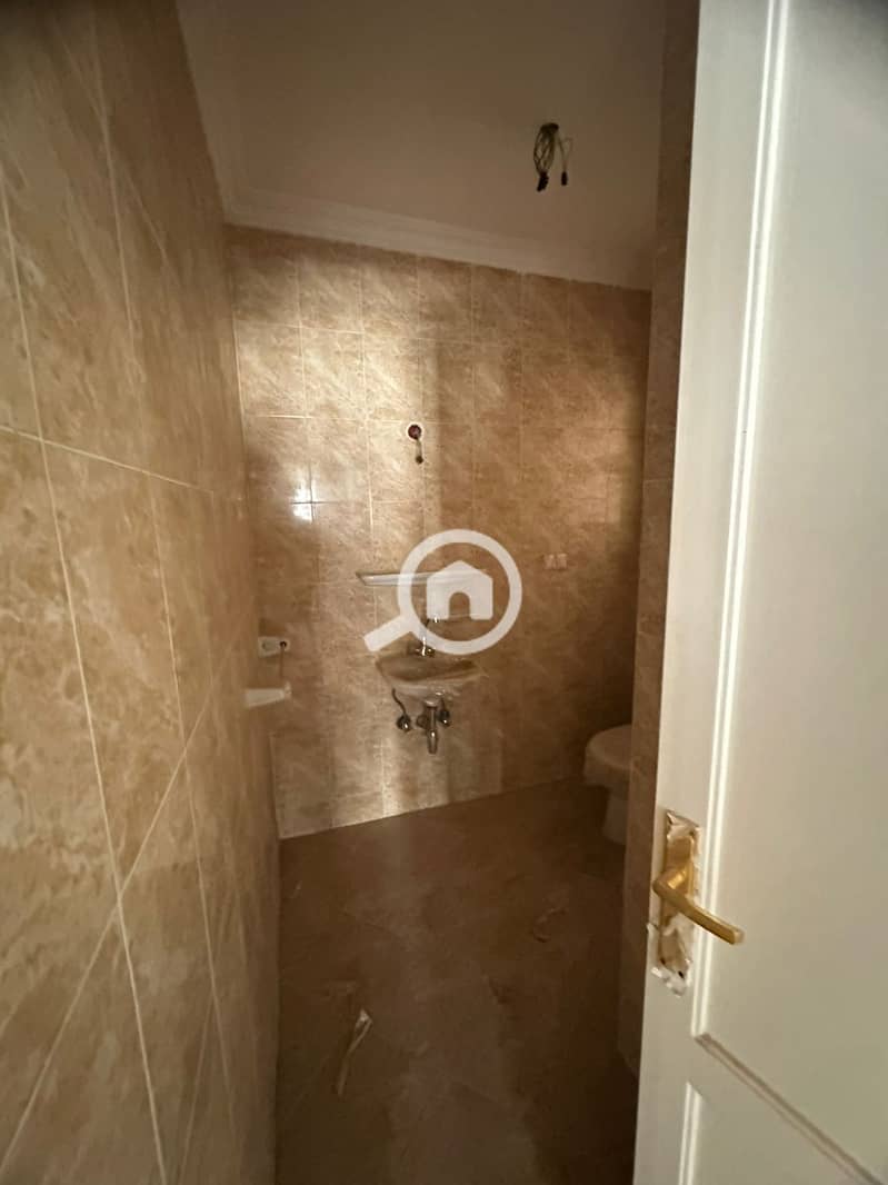 6 75450e43-c0d2-4b25-a3ab-de90f7739944. jpg