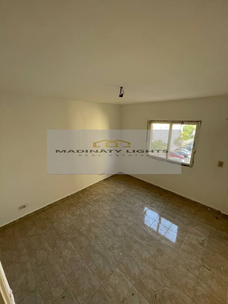 4 99df9492-210a-4368-b018-137ce4c8c54a. jpg