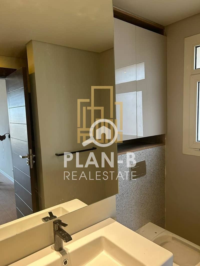 3 0ba73503-ccd4-4c38-bca5-29b68e05c2b7. jpeg