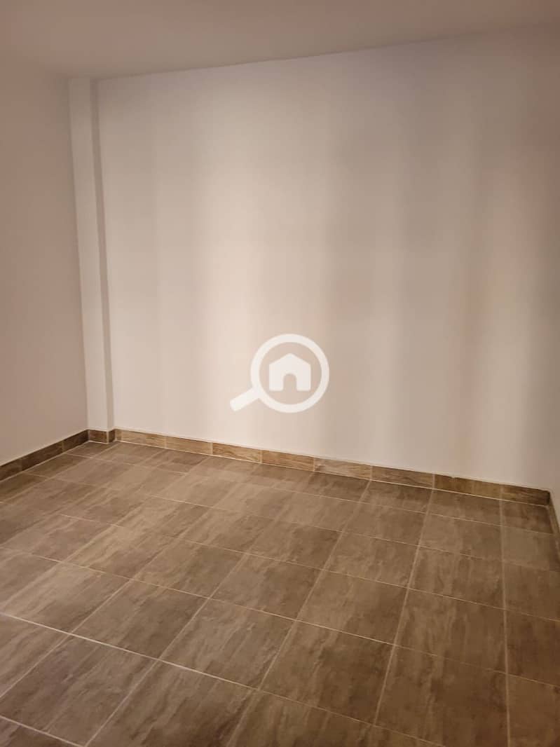 2 WhatsApp Image 2025-11-08 at 15.26. 58_5248c754. jpg