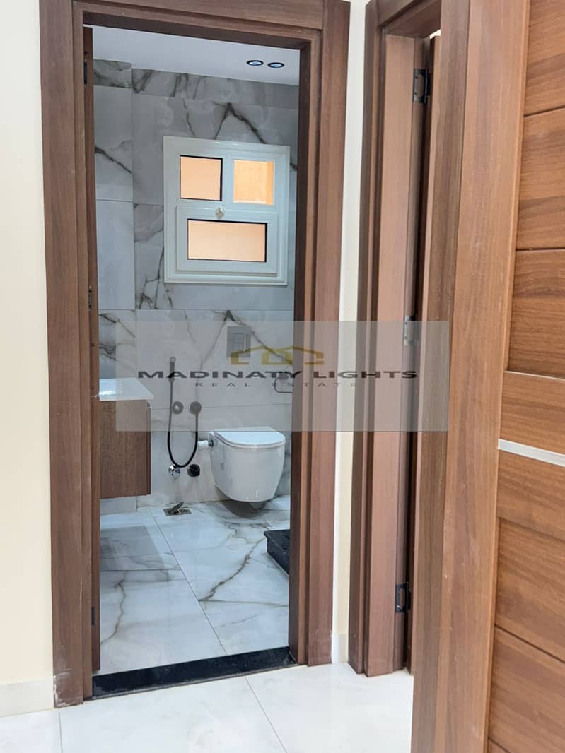 12 WhatsApp Image 2025-11-04 at 1.14. 51 PM (1). jpeg