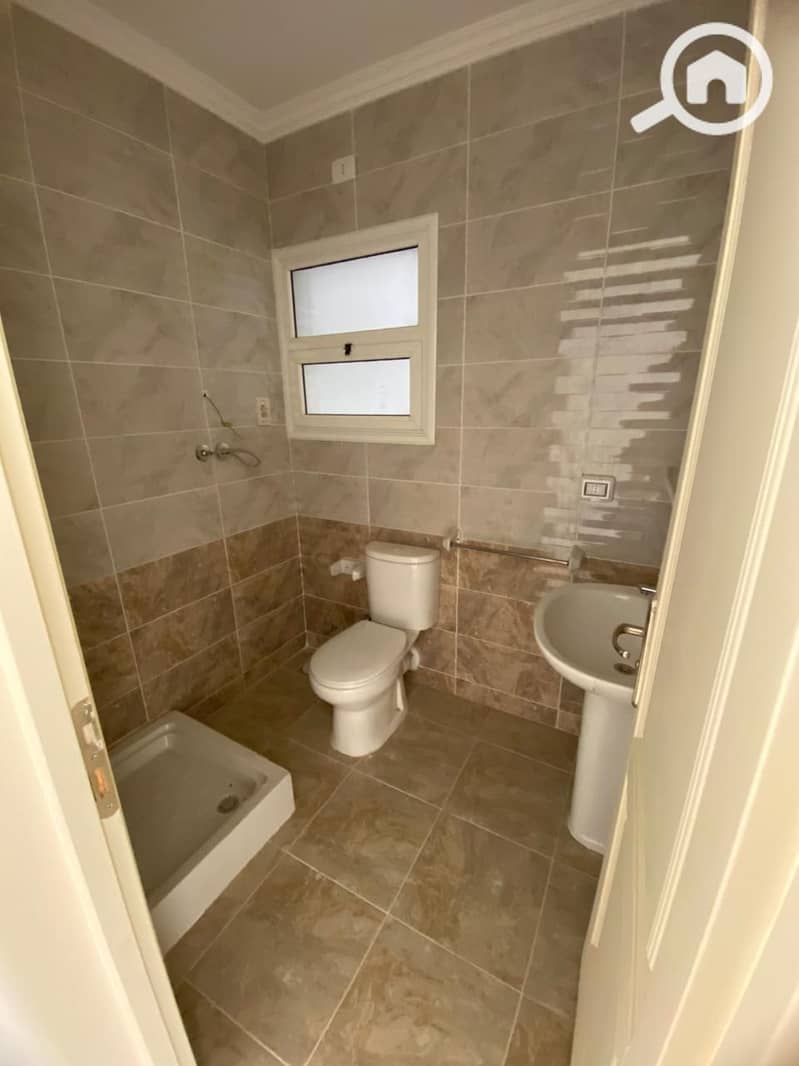 8 WhatsApp Image 2025-11-08 at 13.54. 00_9dcd344b. jpg